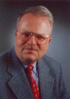 Dr. Helmut Loukota