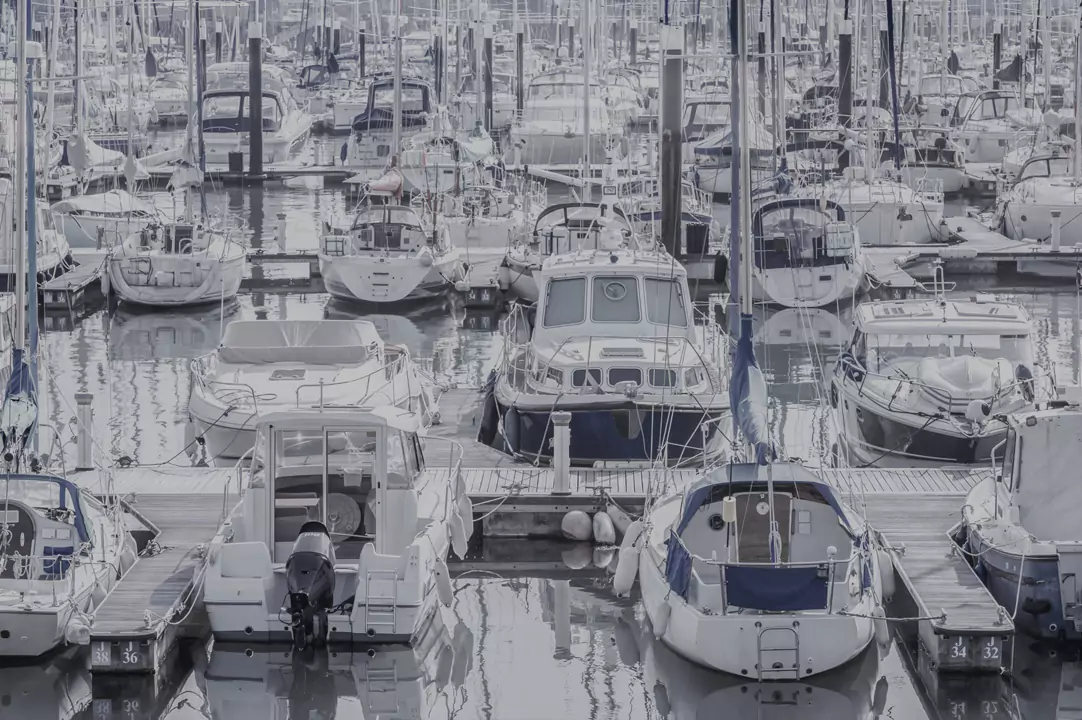 Registration of a yacht in marine registrar of the BVI.